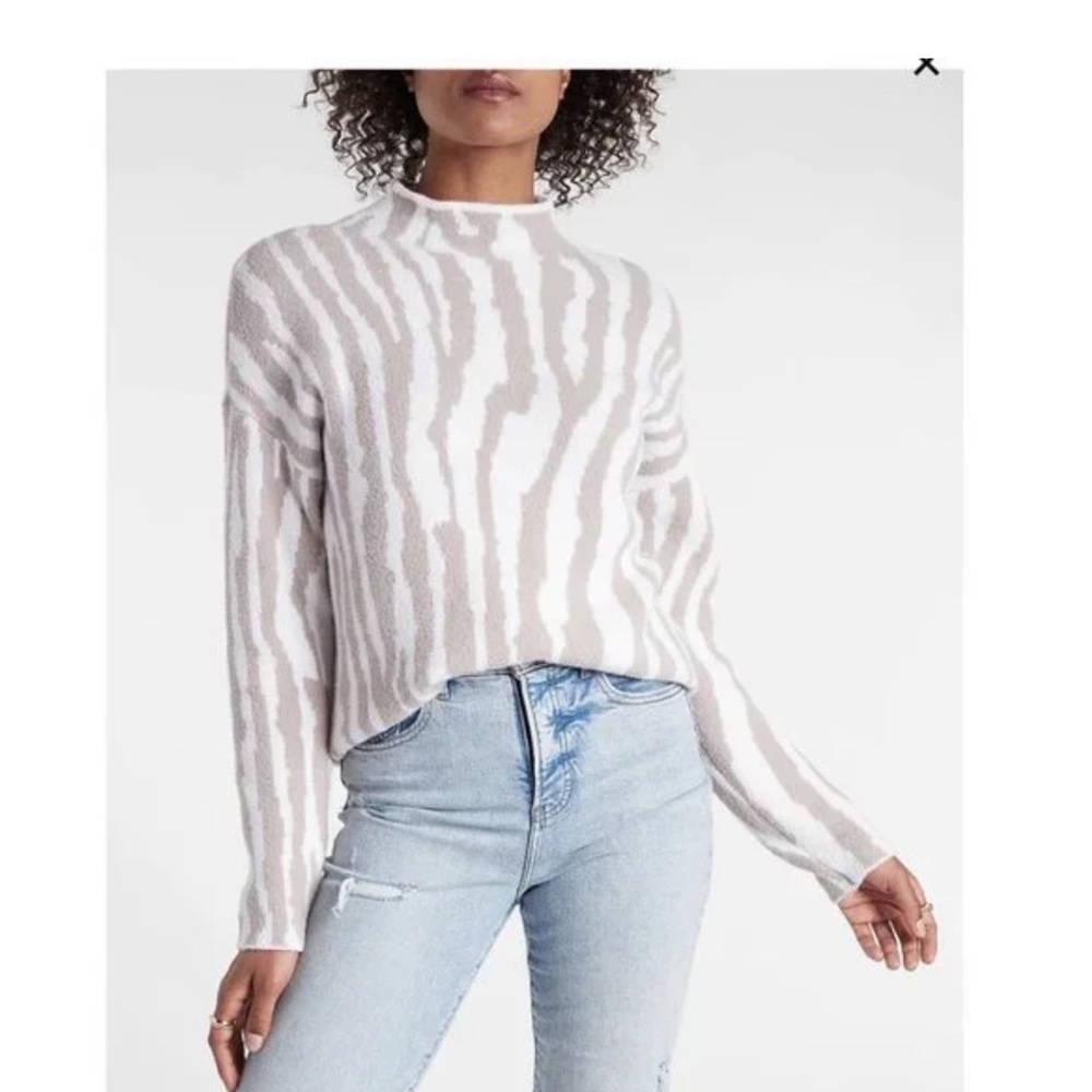 NEW - Express Zebra Print Pullover Sweater Comfy Y2K Cozy Timeless 90’s Style